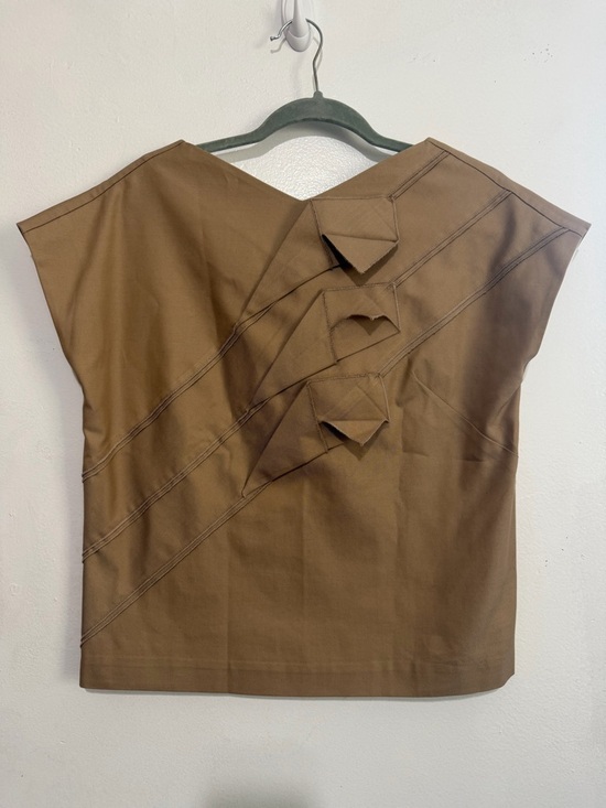 WHOSTHAT Tops - WHO'S THAT Architectural Origami Pleated Top Size Small Camel Tan Avant Garde